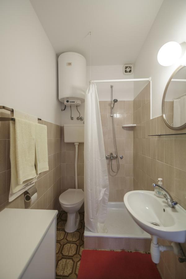 Apartmani Jordana Komiža المظهر الخارجي الصورة