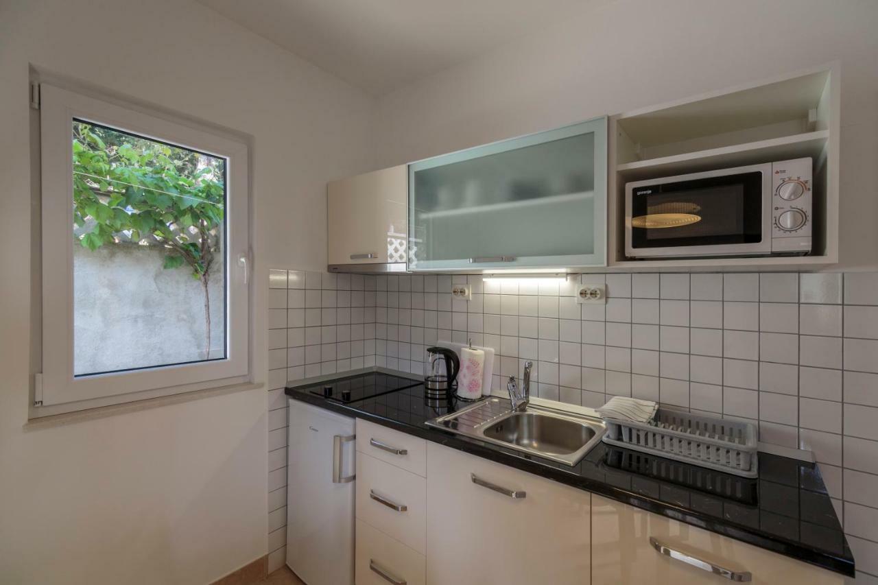 Apartmani Jordana Komiža المظهر الخارجي الصورة
