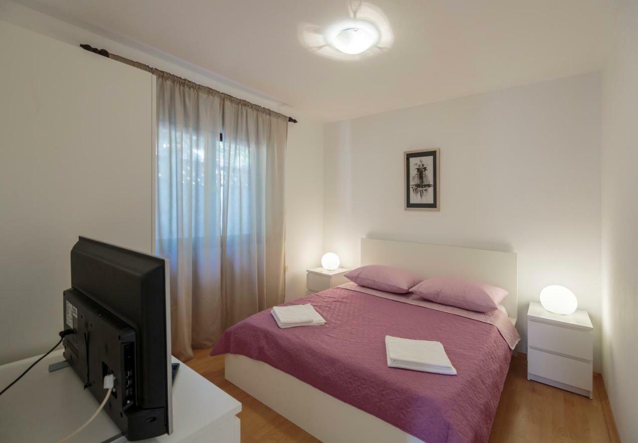 Apartmani Jordana Komiža المظهر الخارجي الصورة